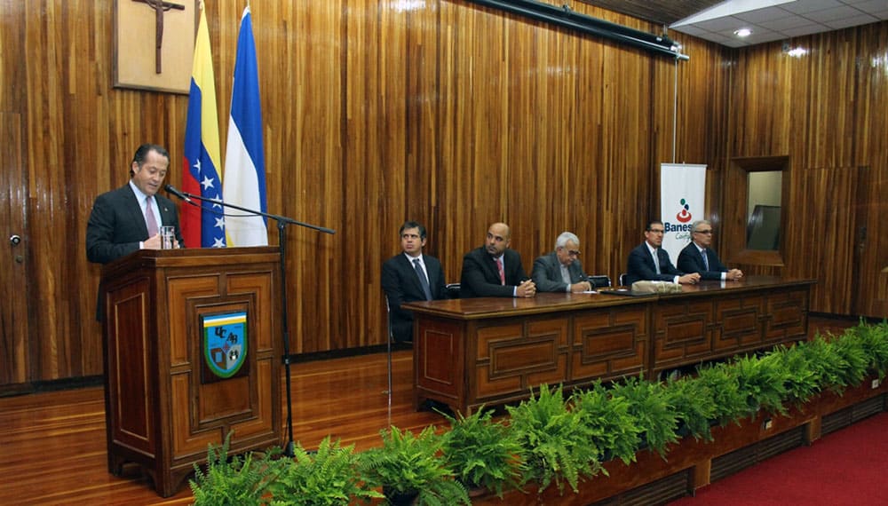 Programa de Becas Universitarias de Banesco beneficiará a 115 estudiantes de la UCAB