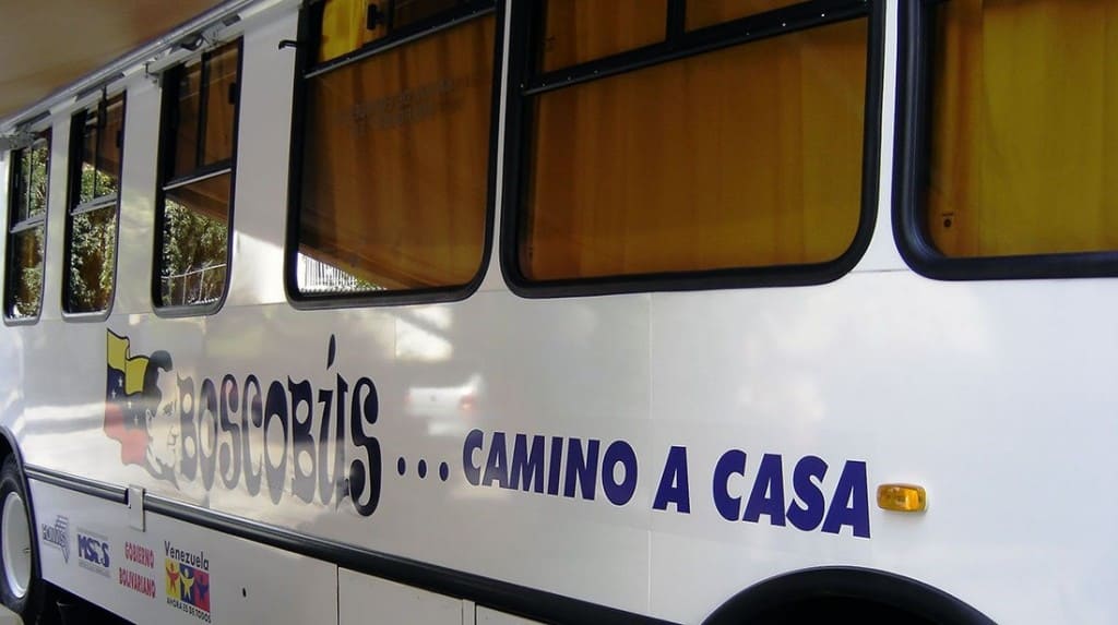 Banesco renovó apoyo al Programa BoscoBus que atiende a niños en situación de calle