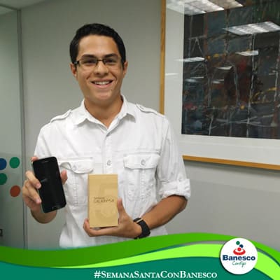 Banesco premió a sus seguidores en redes sociales con un Samsung Galaxy S5