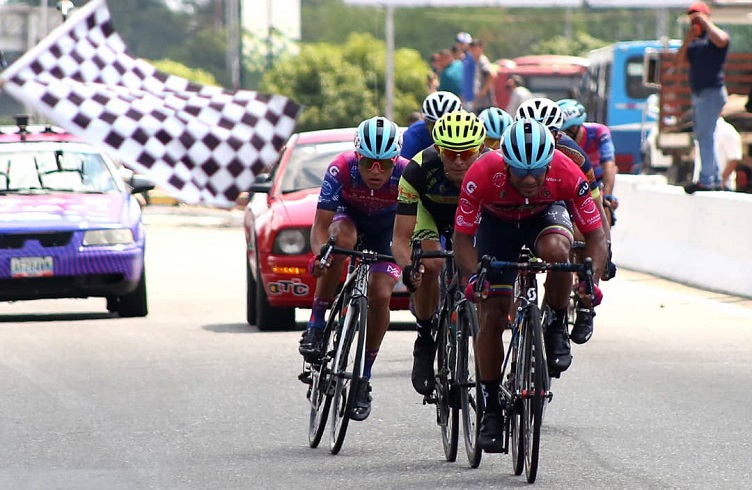 Roniel Campos es el campeón de la Vuelta al Táchira 2022