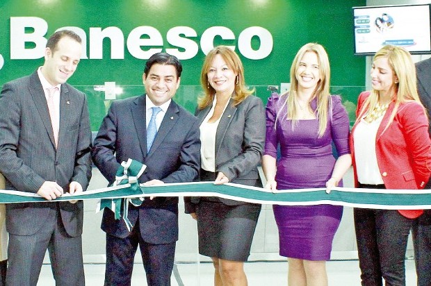 Banesco inauguró nueva sucursal en República Dominicana