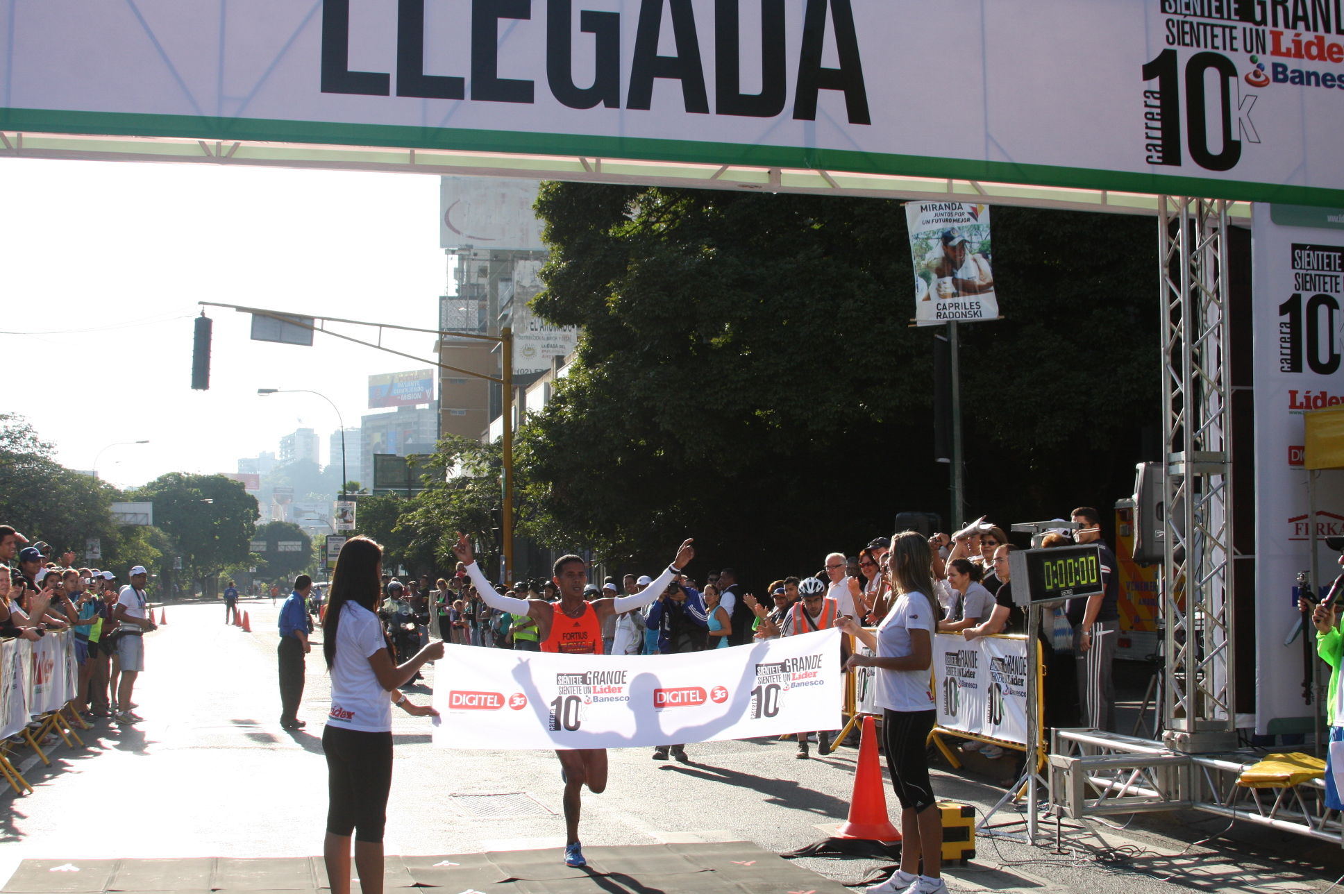 Edgar Graziadio ganó la Carrera Banesco 10K (+Fotos)