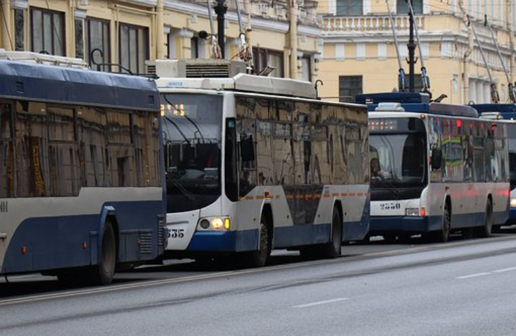 India tiene como meta electrificar su red de autobuses