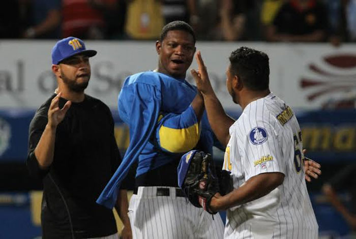 ¡Magallanes mantuvo el invicto!