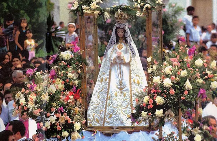 “La Virgen del Valle bajó para cuidar a su pueblo”