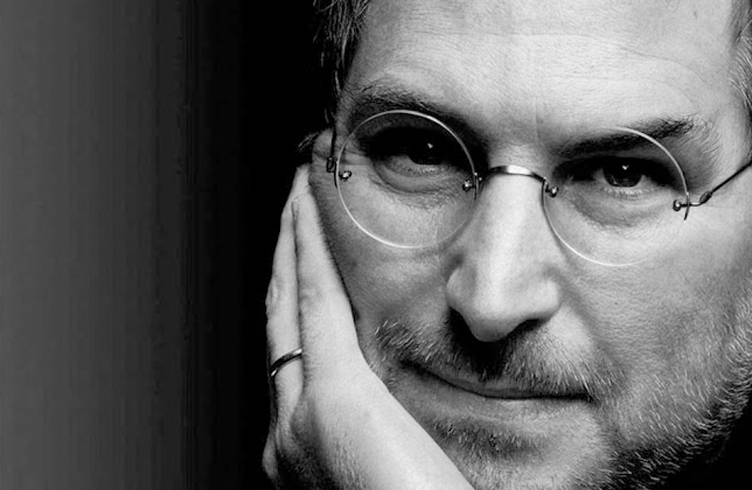 Steve Jobs: Tengan el coraje de seguir a vuestro corazón y vuestra intuición (Video)