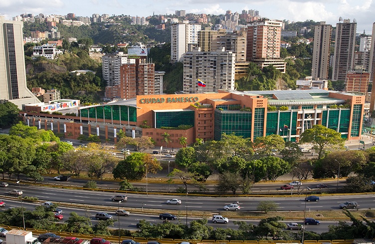 Banesco entregó más de 496.000 créditos en el primer semestre de 2016