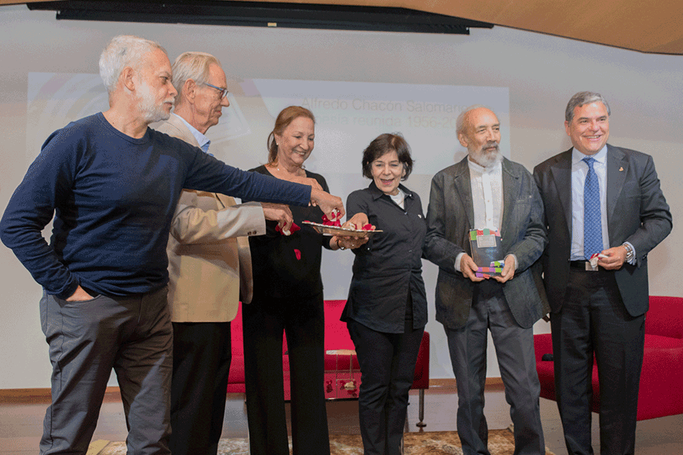 Banesco publica la poesía reunida de Alfredo Chacón